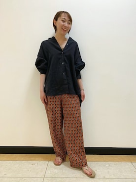 「アイテム（サンダル、ゴールド系）」を使った、DRESSTERIORさん（レディース・160cm）の春コーディネート