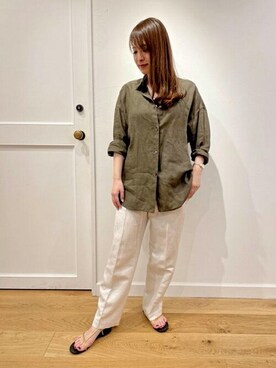 「アイテム（サンダル、ゴールド系）」を使った、DRESSTERIORさん（レディース・156cm）の春コーディネート