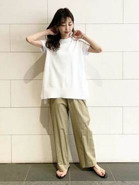 「アイテム（サンダル、ゴールド系）」を使った、DRESSTERIORさん（レディース・160cm）の春コーディネート