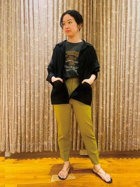 「アイテム（サンダル、ゴールド系）」を使った、DRESSTERIORさん（レディース・157cm）の春コーディネート