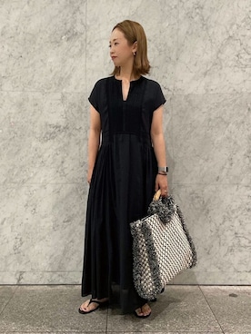 「sara mallika（サラ マリカ）のアイテム（バッグ）」を使った、DRESSTERIORさん（レディース・159cm）の夏コーディネート