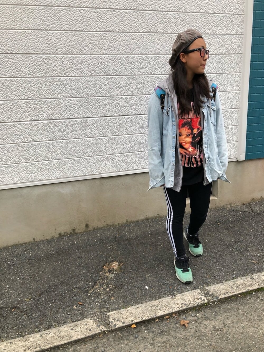 「キッズファッション、ベレー帽、adidas、WACKO MARIA 、JOYRICH、BUENA VISTA、FOREVER 21、女の子、ダンスばか、ストリート服が好き」｜「WACKO MARIAのアイテム（シャツ/ブラウス、ブルー系）」を使った、Momoka＊さん（キッズ・152cm）の春コーディネートの1枚目の写真