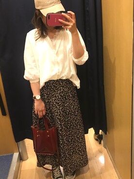 「アイテム（トートバッグ、レッド系）」を使った、naoさん（レディース・157cm）の春コーディネート