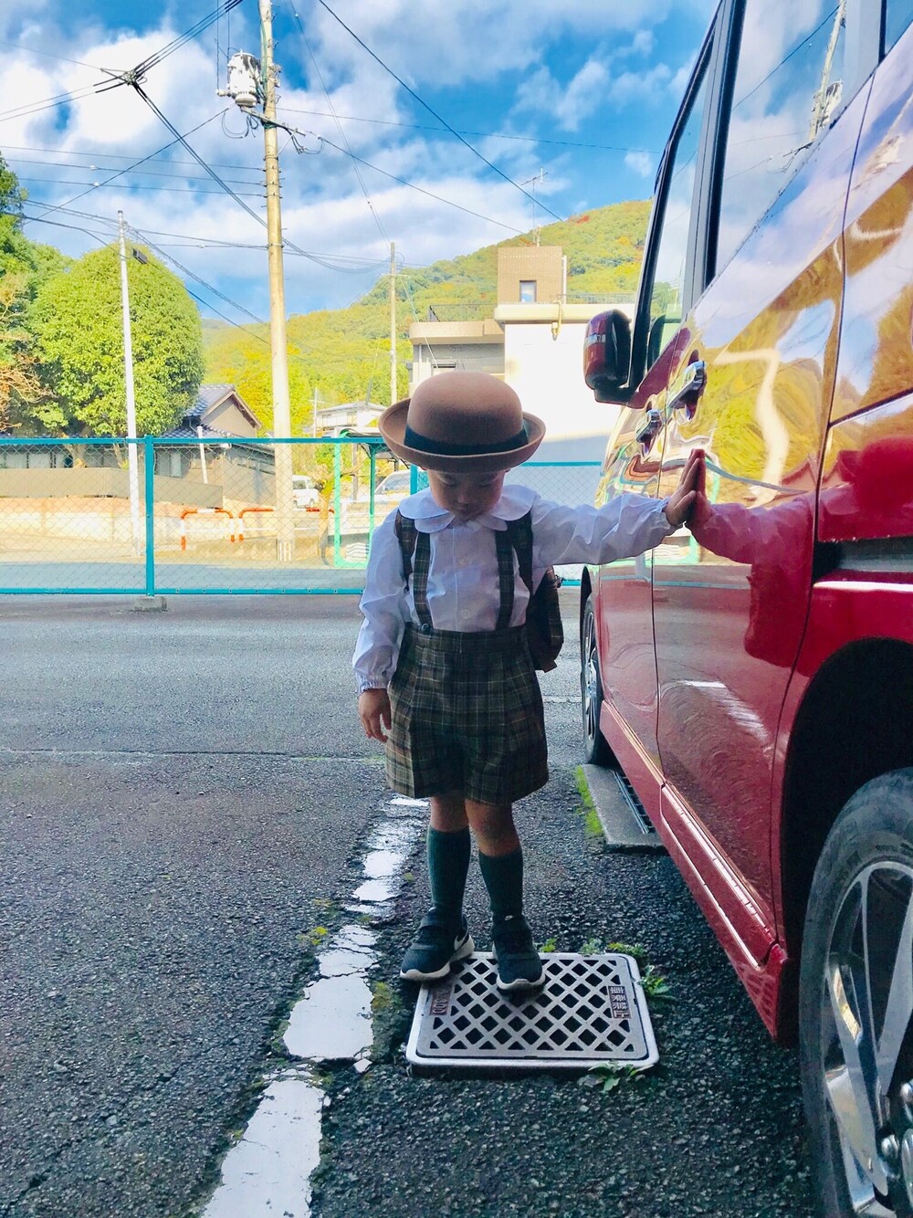 「制服、幼稚園、幼稚園制服」｜「幼稚園のアイテム（その他、ホワイト系）」を使った、kakiyukiさん（レディース・165cm）の秋コーディネートの1枚目の写真