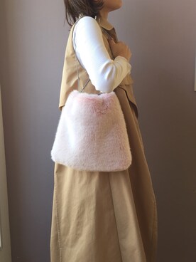 「ファー」｜「アイテム（トレンチコート）」を使った、misaさん（レディース・164cm）の秋コーディネート