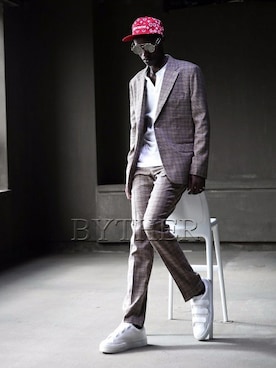 「ByTheR（バイザアール）のアイテム」を使った、BytheR_JPさん（メンズ・178cm）の秋コーディネート