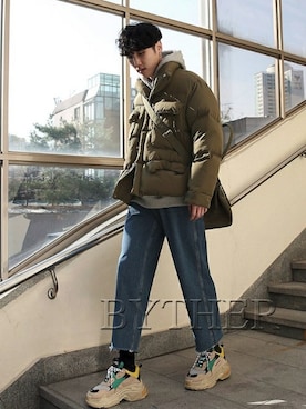 「menswear」｜「アイテム（ダウンジャケット/コート）」を使った、BytheR_JPさん（メンズ・178cm）の秋コーディネート