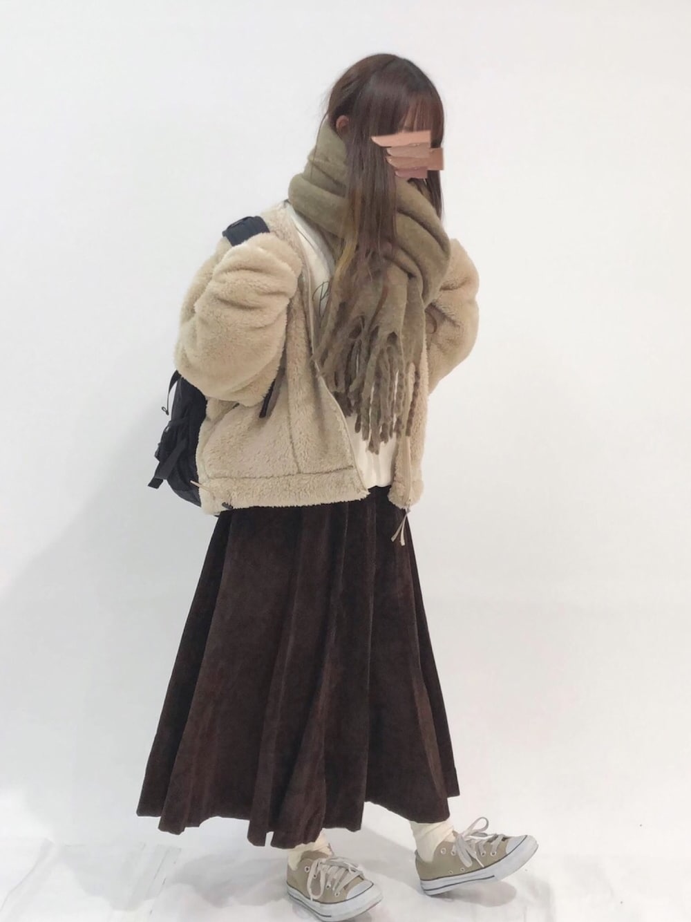 「今日のコーデ、プチプラコーデ、ベージュコーデ、スニーカーコーデ、ボアブルゾン、お洒落さんとつながりたい、スウェット、ブラウンコーデ、ボア、もこもこ」｜「WEGOのWEGO/シャギーボアフリースMA-1（ブルゾン、ベージュ系）」を使った、mero *さん（レディース・155cm）の冬コーディネートの1枚目の写真