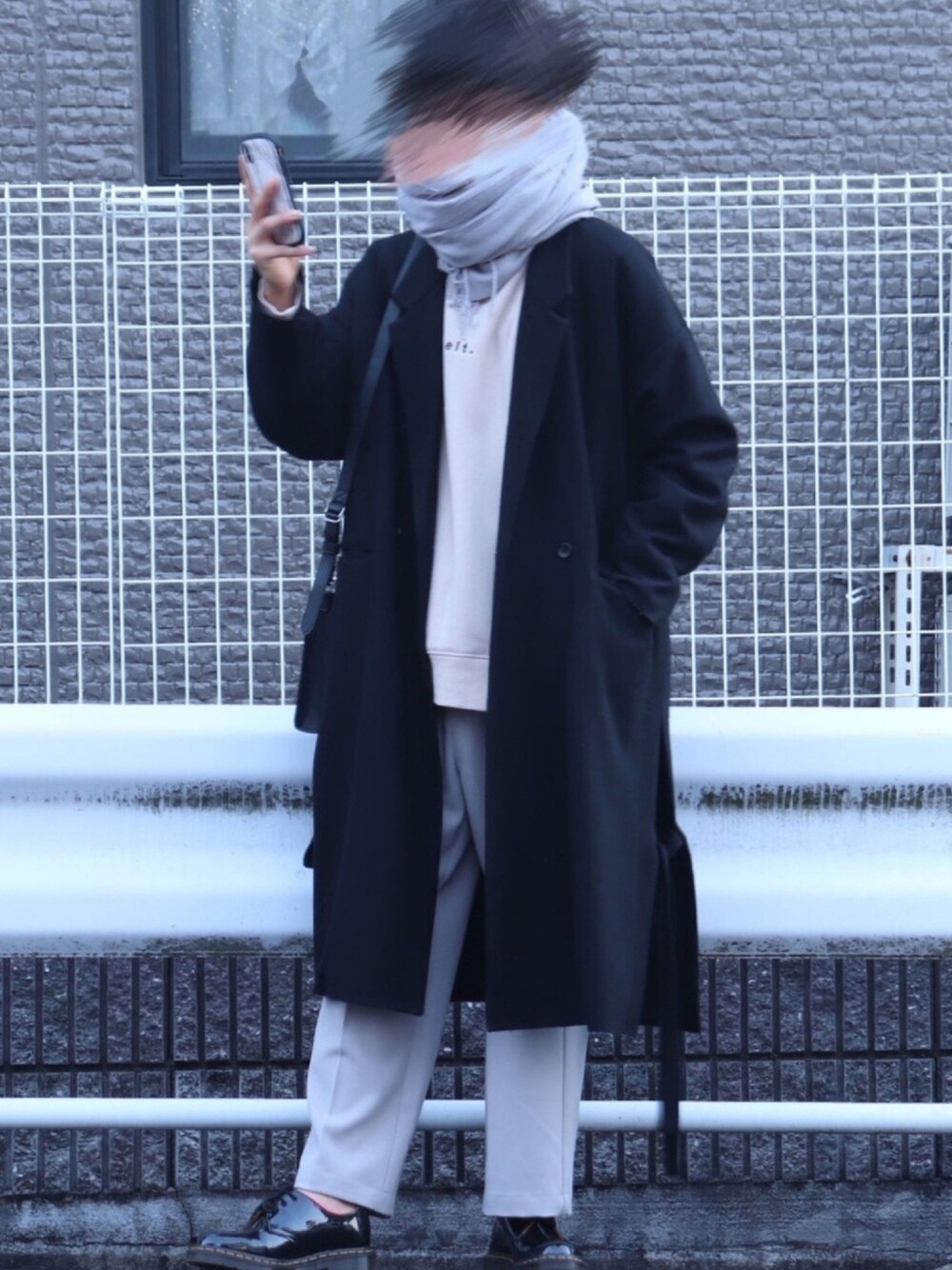 「私の推しブランド、シンプルコーデ、おしゃれさんと繋がりたい、いいね、save、フォローお願いします🤑、ゆるコーデ、ビッグシルエット、冬コーデ、オトナカジュアル、LILL、LILL (リル)」｜「YUEATEの"dolman double Chester coat" ドルマンダブルチェスターコート（チェスターコート、ブラック系）」を使った、きおさん（メンズ・172cm）の冬コーディネートの1枚目の写真