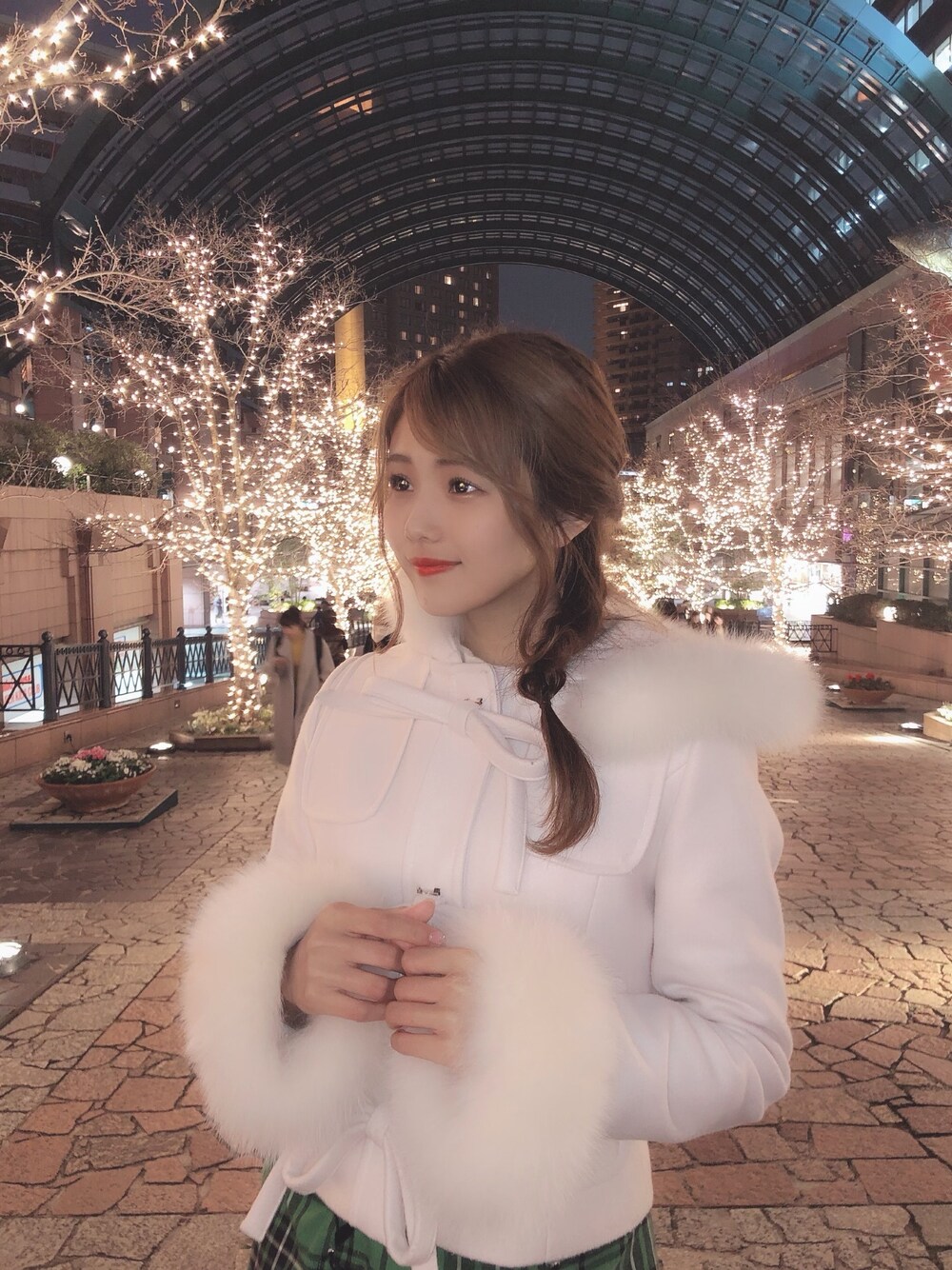 「年末WEAR感謝祭、冬コーデ、クリスマス、イルミネーション、デートスタイル（WOMEN）、ダッフルコート、ファーコート、クリスマスコーデ、スナイデル、snidel」｜「no brandのアイテム（ダッフルコート、ホワイト系）」を使った、Soraさん（レディース・161cm）の冬コーディネートの1枚目の写真