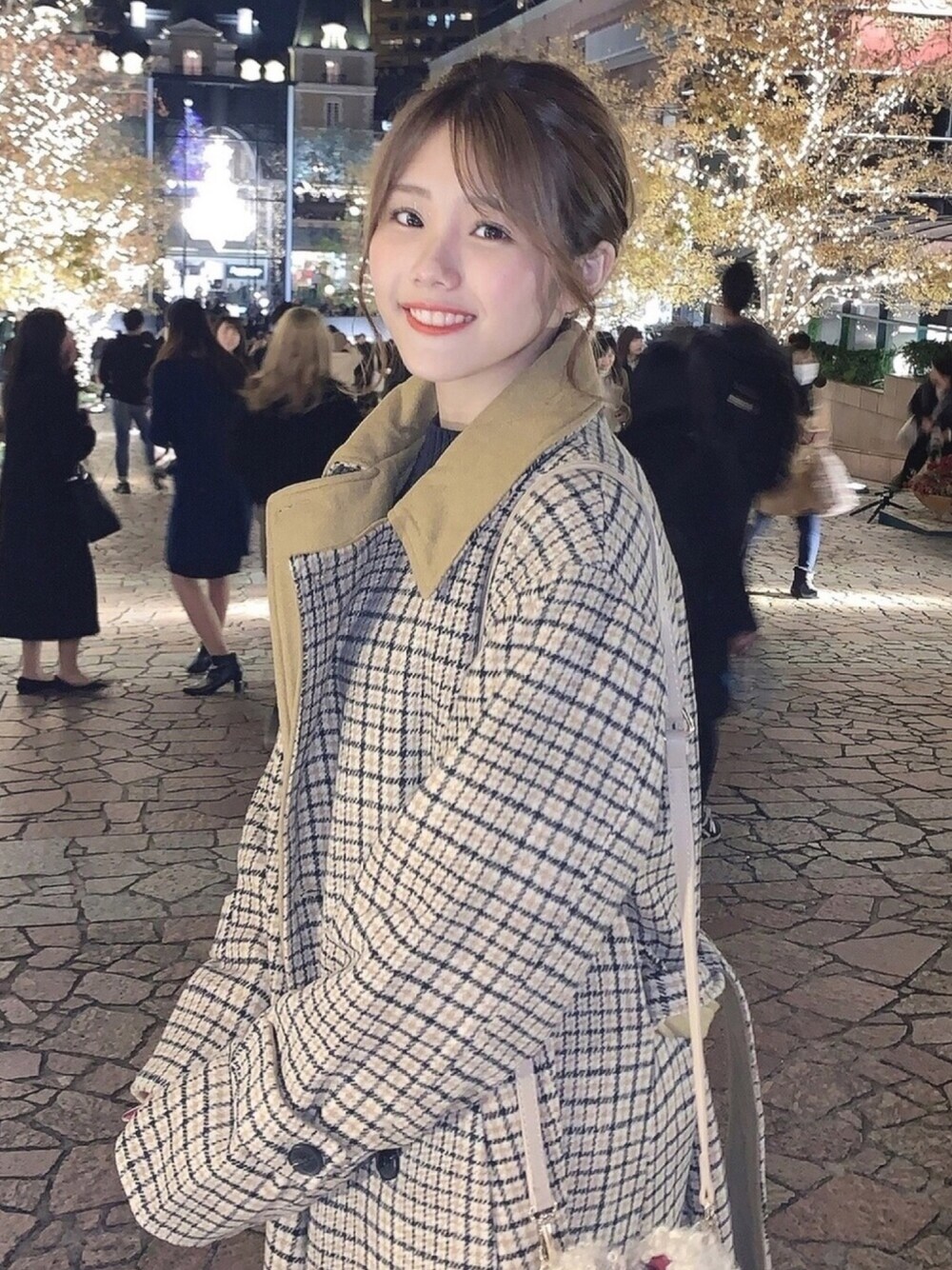 「冬コーデ、お洒落さんとつながりたい、ootd、休日スタイル、ロングコート、大人カジュアル、カジュアルコーデ、ベージュ、着回しコーデ」｜「srokuのアイテム（チェスターコート、ベージュ系）」を使った、Soraさん（レディース・161cm）の冬コーディネートの1枚目の写真