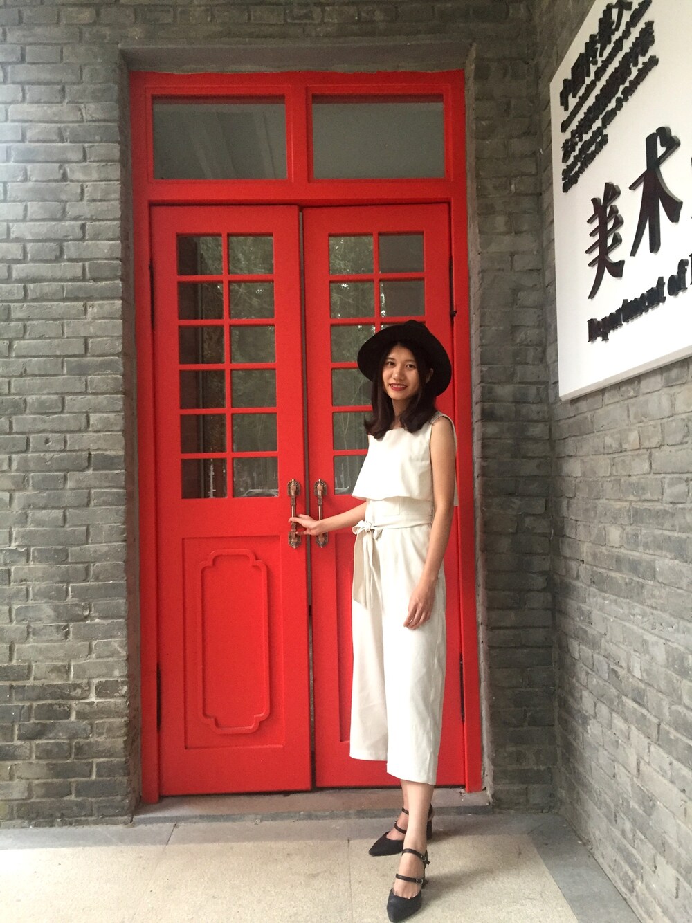 「hotwindのアイテム（サンバイザー、ブラック系）」を使った、Sherry Zhさん（レディース・159cm）の秋コーディネートの1枚目の写真