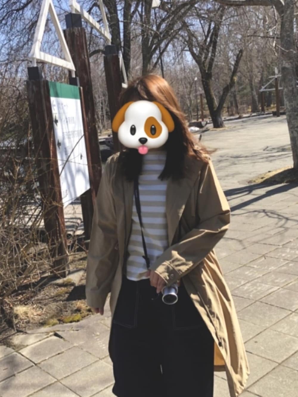 「URBAN RESEARCHの UR アスレジャーフード付コート（モッズコート、ベージュ系）」を使った、いぬのさん（レディース・157cm）の春コーディネートの1枚目の写真