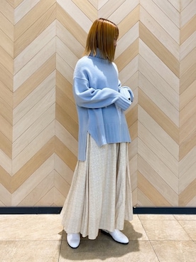 「サックスブルー」｜「アイテム（その他シューズ）」を使った、makoさん（レディース・150cm）の秋コーディネート