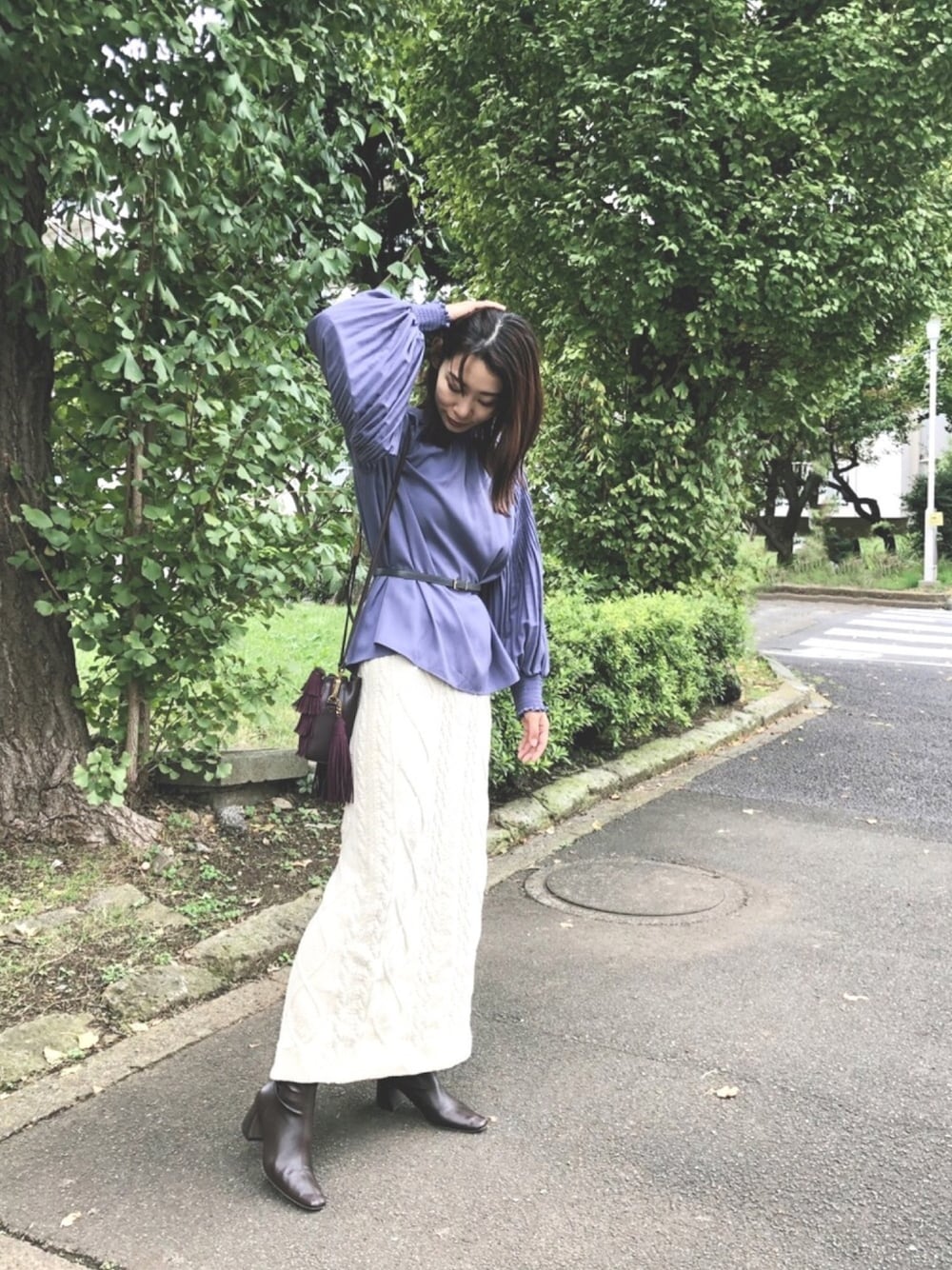 「viviancollection、ブーツコーデ、ミドルブーツ、vivian公式アンバサダー、オトナ女子、休日コーデ、秋コーデ、ニットスカート、ニット、大人コーデ」｜「VIVIANのスクエアトゥチャンキーヒールストレッチミドルブーツ（ブーツ、ブラウン系）」を使った、shoko yanoさん（レディース・162cm）の秋コーディネートの1枚目の写真