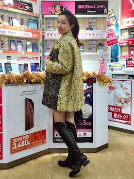 「Alexander Wang」｜「アイテム（チェスターコート）」を使った、Jennifer Kouさん（レディース・168cm）の秋コーディネート