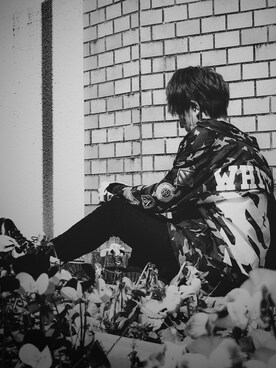 「OFF-WHITE」｜「アイテム（ミリタリージャケット）」を使った、RENさん（メンズ・160cm）の春コーディネート