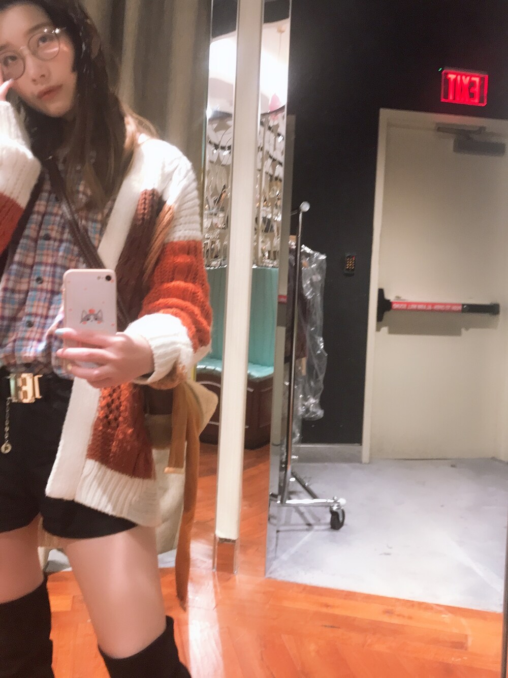 「girl、Seattle、shopping、超棒的一天」｜「FOREVER 21のアイテム（ジャケット/アウター、その他）」を使った、Amyさん（レディース・157cm）の春コーディネートの1枚目の写真