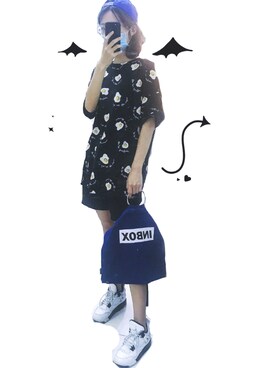 「AIR JORDAN（エアジョーダン）のアイテム（スニーカー、ホワイト系）」を使った、SatoruJ_さん（レディース・167cm）の秋コーディネート