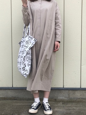「アイテム（シャツワンピース）」を使った、𝑴𝑶𝑴𝑶さん（レディース・162cm・10代）の春コーディネート