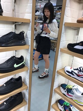 「RODEO CROWNS WIDE BOWL（ロデオクラウンズワイドボウル）のアイテム（Tシャツ/カットソー、ホワイト系）」を使った、SaEさん（レディース・157cm）の秋コーディネート