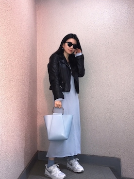 「TOMORROWLAND （トゥモローランド）のアイテム（ワンピース、ブルー系）」を使った、momiさん（レディース・157cm）の春コーディネート