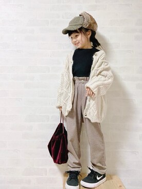 「アイテム（ニット/セーター、ブラック系）」を使った、uuume＊さん（キッズ・110cm）の冬コーディネート