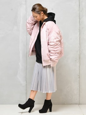 「アイテム（Tシャツ/カットソー、ブラック系）」を使った、DaTuRa_STAFFさん（レディース・160cm）の秋コーディネート