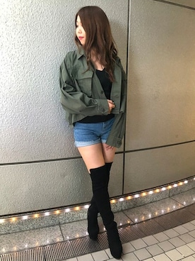 「バックプリント」｜「アイテム（デニムパンツ）」を使った、DaTuRa_STAFFさん（レディース・160cm）の秋コーディネート