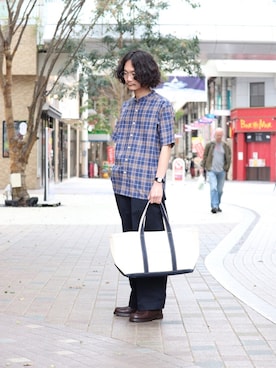 「チノトラウザー」｜やましたさん（メンズ・175cm）の春コーディネート