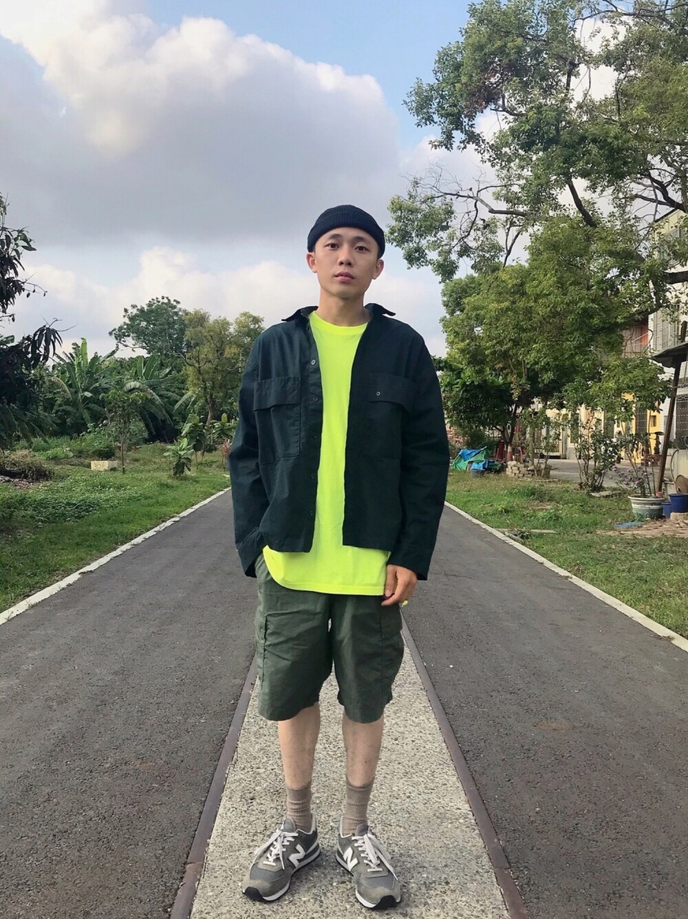 「春コーデ、ootd、niko and ...」｜「plain-meのアイテム（シャツ/ブラウス、グリーン系）」を使った、吳鐘偉さん（メンズ・169cm）の春コーディネートの1枚目の写真