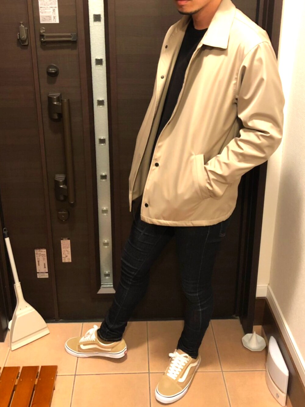 「今日のコーデ、春、おしゃれさんと繋がりたい、カジュアルコーデ、VANS」｜「GUの（GU）スウェットプルオーバー（長袖）（トップス、ブラック系）」を使った、J.Jさん（メンズ・172cm）の春コーディネートの1枚目の写真