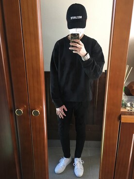 「ホワイトスニーカー」｜「アイテム（スウェット）」を使った、べーやんさん（メンズ・176cm）の春コーディネート
