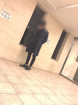 「ZARA（ザラ）のアイテム（チェスターコート、ブルー系）」を使った、ARNY(アーニー)さん（メンズ・180cm）の冬コーディネート