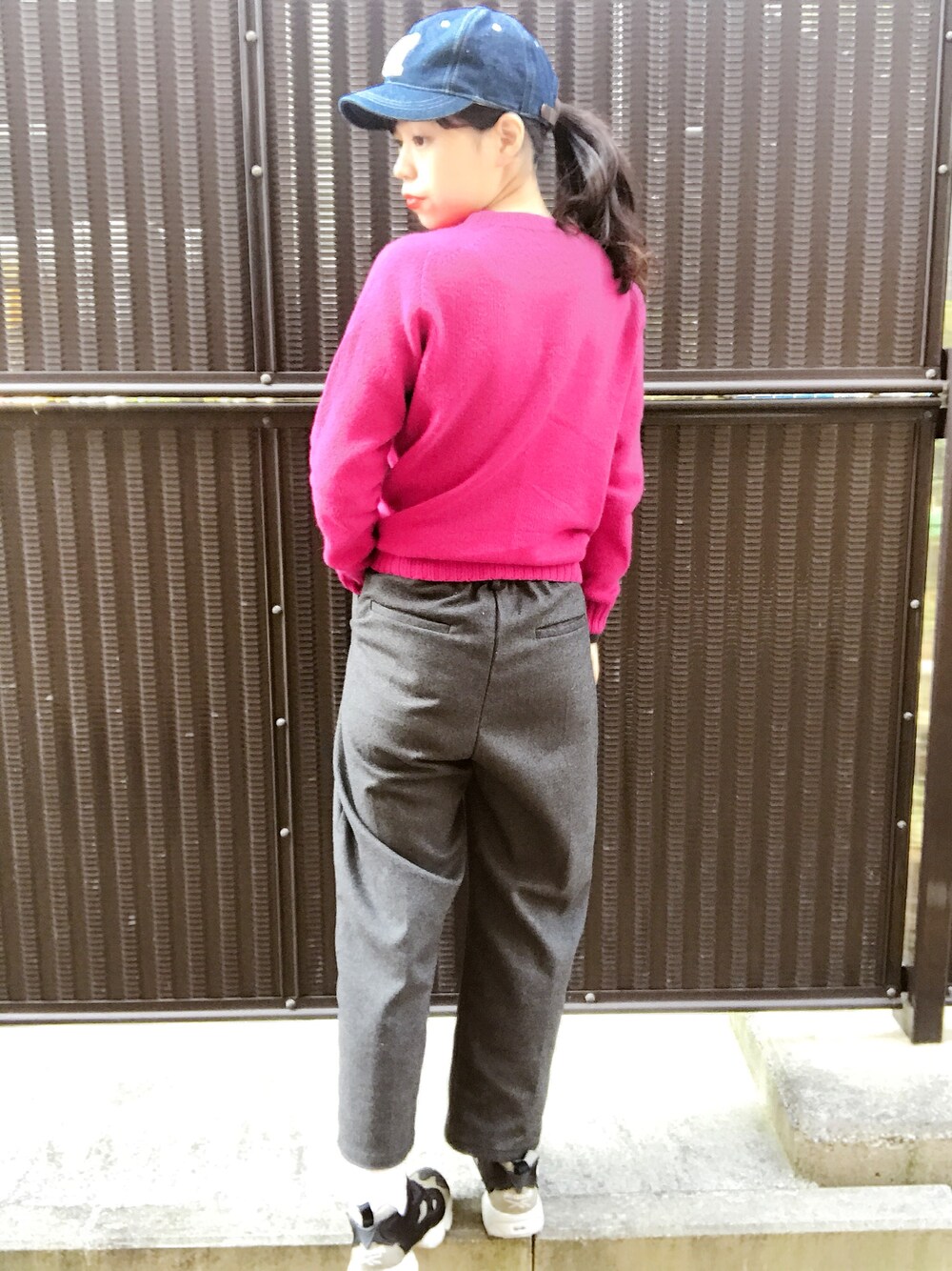 「毎日の記録、キャップスタイル、メンズライク、色味あるものを着ました、Bshop、morris&sons、reebok」｜「KBF+のKBF+ ツイードタックPT（その他パンツ、グレー系）」を使った、毎日の記録さん（レディース・153cm）の春コーディネートの1枚目の写真