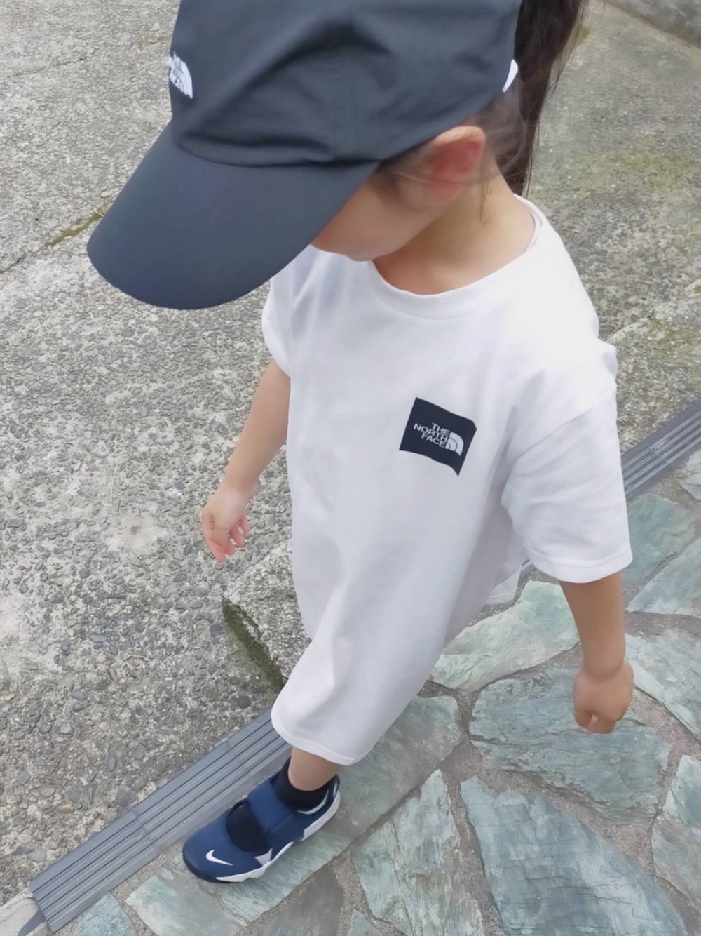 「エアリフト、ノースフェイス」｜「THE NORTH FACEの(THE NORTH FACE)MAアクティブライトキャップ（ユニセックス）（キャップ、ブラック系）」を使った、kuuuuuuuuutaさん（キッズ・90cm）の夏コーディネートの1枚目の写真