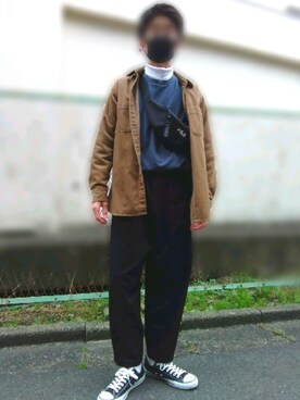 ボディバッグ ウエストポーチを使った コーデュロイジャケット のメンズ人気ファッションコーディネート Wear