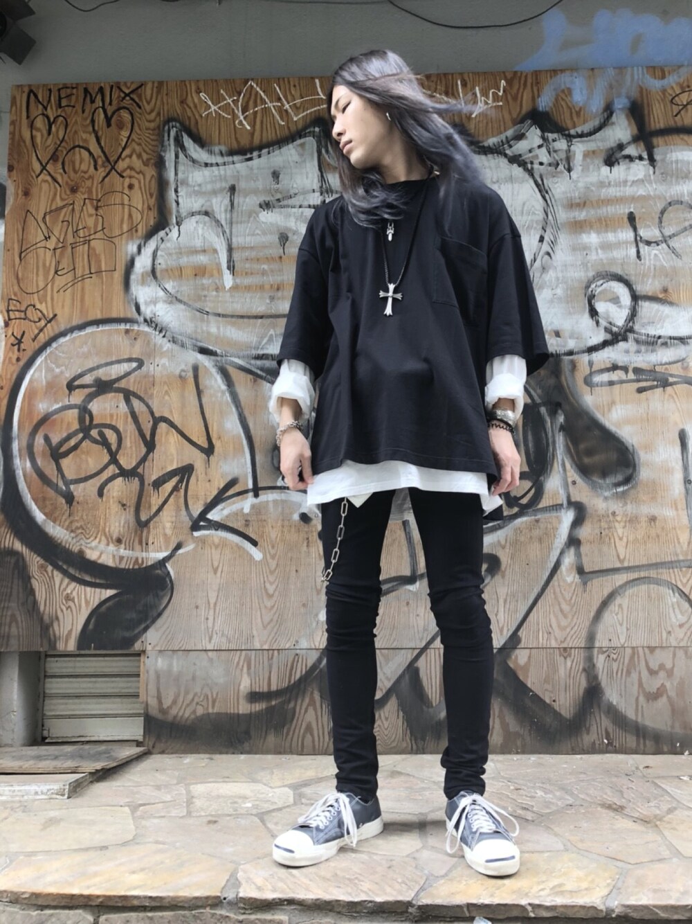 「Tシャツ、黒スキニー、シンプル、ビックT、オーバーサイズ、ビックシルエット、黒、夏コーデ、ootd、outfit」｜「ANREALAGEの■別注■ANREALAGE×MIDWEST オーバーサイズTシャツ（Tシャツ/カットソー、ブラック系）」を使った、MIDWEST_ECさん（メンズ・173cm）の夏コーディネートの1枚目の写真