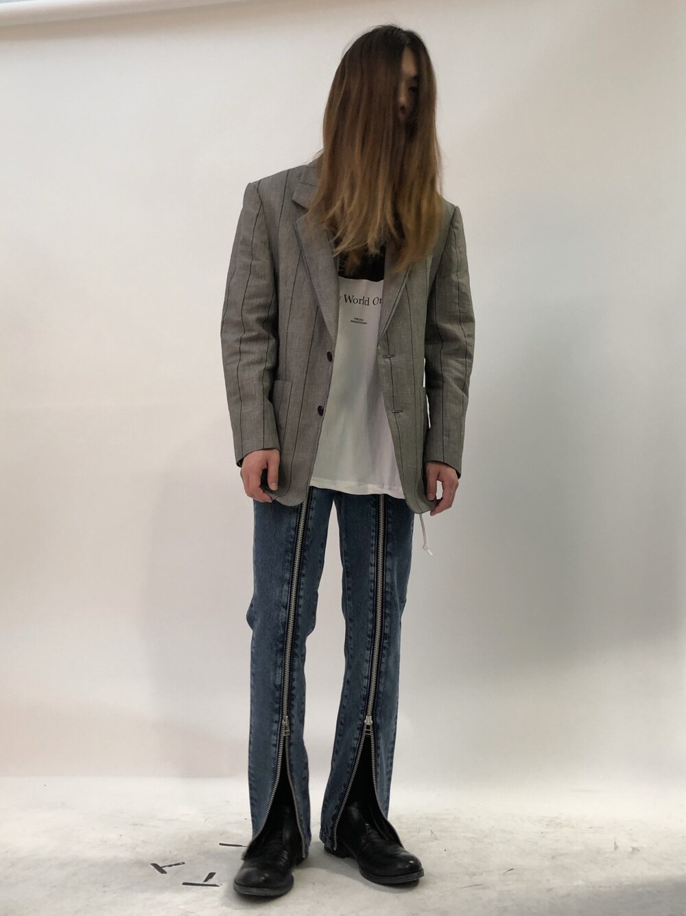 「ビッグシルエット、春夏コーデ、革靴、デニム、デニムパンツ、チェック、ジャケット、ootd、outfit、ラフ」｜「KSUBIのksubi “NEW ORDER”ショートスリーブTシャツ（Tシャツ/カットソー、ホワイト系）」を使った、MIDWEST_ECさん（メンズ・173cm）の春コーディネートの1枚目の写真