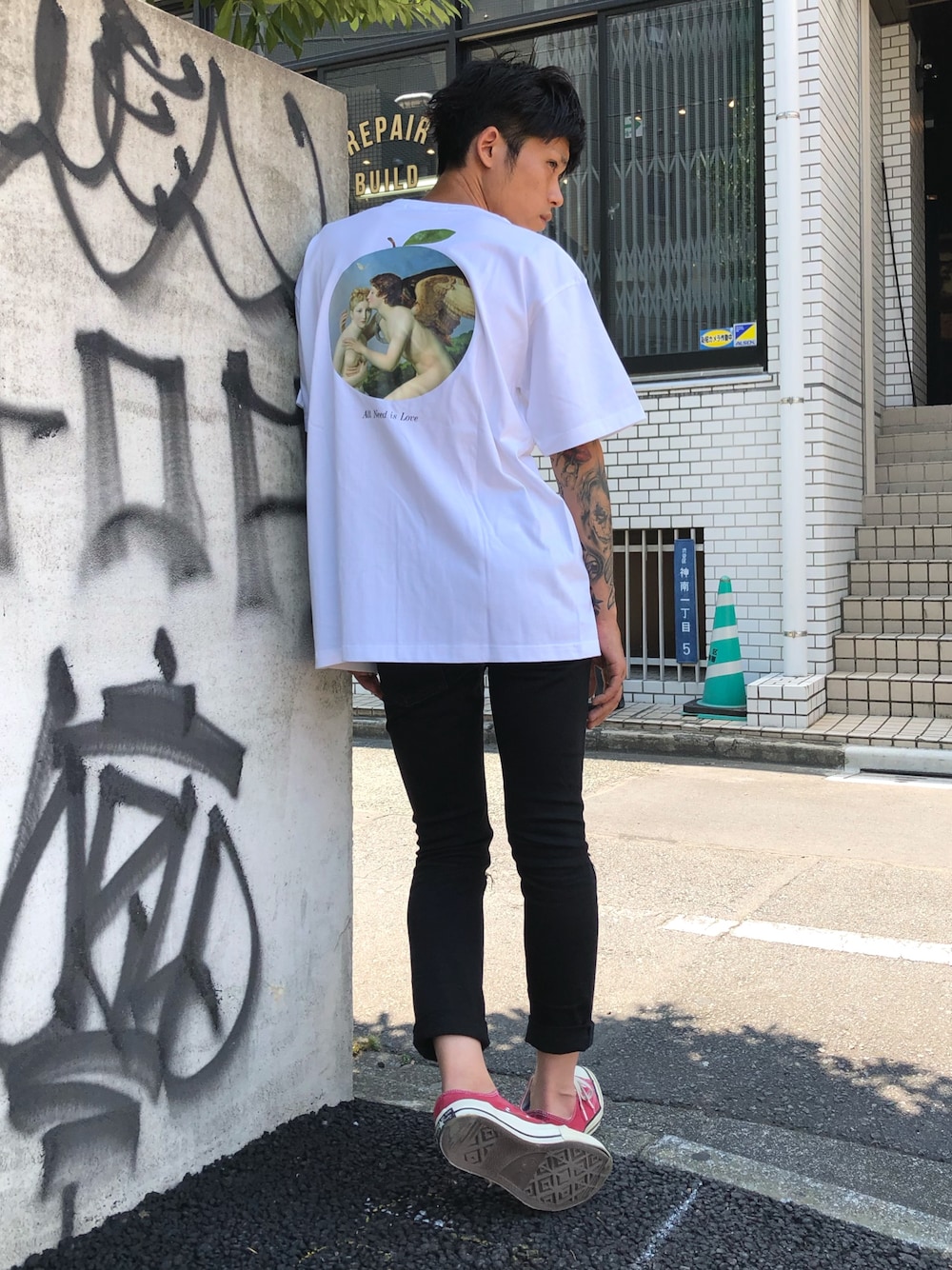 「天使、MIDWEST、DISCOVERED、別注、スペシャル、ootd、夏コーデ、Tシャツ」｜「DISCOVEREDの■別注■DISCOVERED×MIDWEST EXCLUSIVE “ART” Tシャツ（Tシャツ/カットソー、ホワイト系）」を使った、MIDWEST_ECさん（メンズ・173cm）の夏コーディネートの1枚目の写真