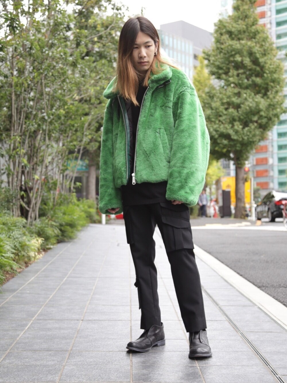 「秋コーデ、秋冬コーデ、秋、ootd、スラックス、テーパードパンツ、ファー、ブルゾン、革靴、DISCOVERED」｜「DISCOVEREDのDISCOVERED B-3ファーブルゾン（ブルゾン、グリーン系）」を使った、MIDWEST_ECさん（メンズ・173cm）の秋コーディネートの1枚目の写真