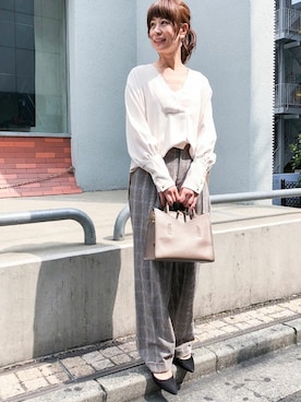 「HASHIBAMI（ハシバミ）のアイテム（バッグ）」を使った、nano・universe lady's　STAFFさん（レディース・162cm）の夏コーディネート