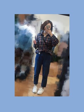「V（ブイ）のアイテム」を使った、乔安娜さん（レディース・160cm）の秋コーディネート