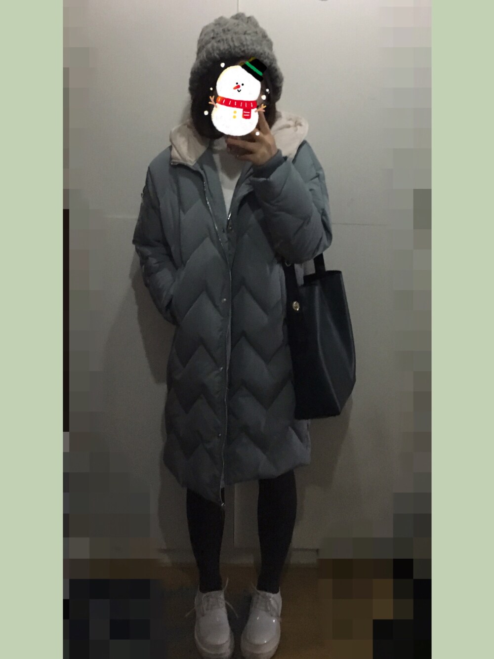 「Vのアイテム（ダウンジャケット/コート、グリーン系）」を使った、乔安娜さん（レディース・160cm）の冬コーディネートの1枚目の写真