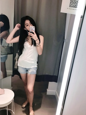 「H&M（エイチ・アンド・エム）のアイテム（キャミソール、ホワイト系）」を使った、Iris Lauさん（レディース・160cm）の春コーディネート