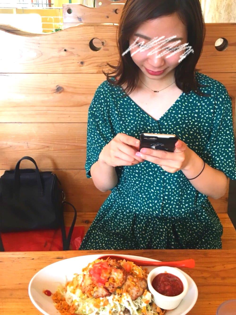 「summer code、green、夏コーデ、ワンピース、テバ、kagoshima、Okinawa、サンダル」｜「URBAN RESEARCHの変形ドットプリントワンピース（ワンピース、グリーン系）」を使った、s.さん（レディース・156cm）の春コーディネートの1枚目の写真