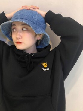 「COBRA CAPS（コブラキャップス）のアイテム」を使った、リナリナ～さん（レディース・158cm）の秋コーディネート
