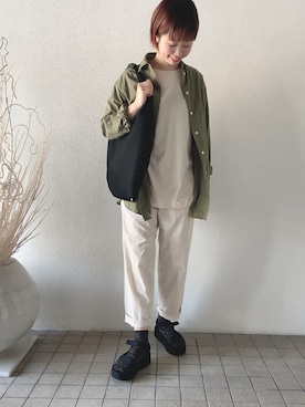 「YAECA（ヤエカ）のアイテム（その他パンツ）」を使った、caeさん（レディース・163cm）の春コーディネート