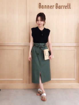 「アイテム（クラッチバッグ）」を使った、RINAさん（レディース・158cm）の春コーディネート