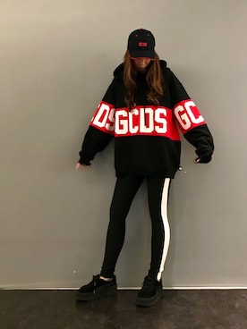 「GCDS」｜「アイテム（その他）」を使った、kazuyoさん（レディース・165cm）の夏コーディネート